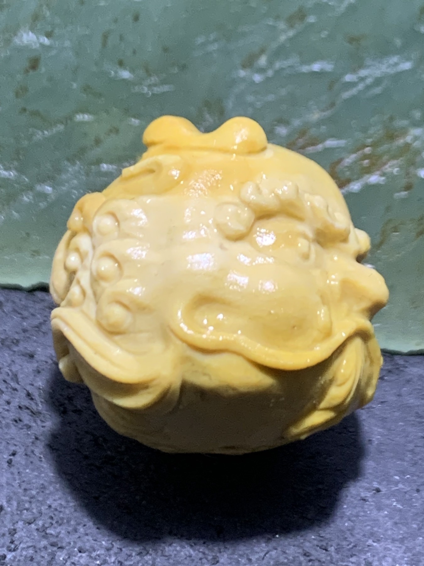 精美戈壁彩玉雕刻瑞兽珠一个