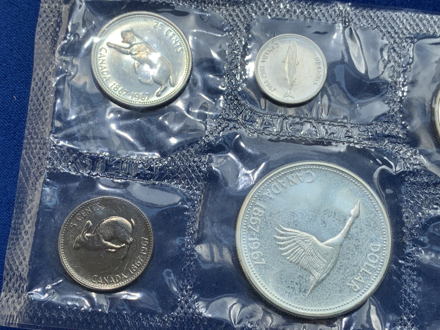 《竞宝斋》第238场-周日，周一，周二，周三 疯狂4连拍 (全场包邮) 加拿大1967年建国百年 原封套币（含4枚银币）