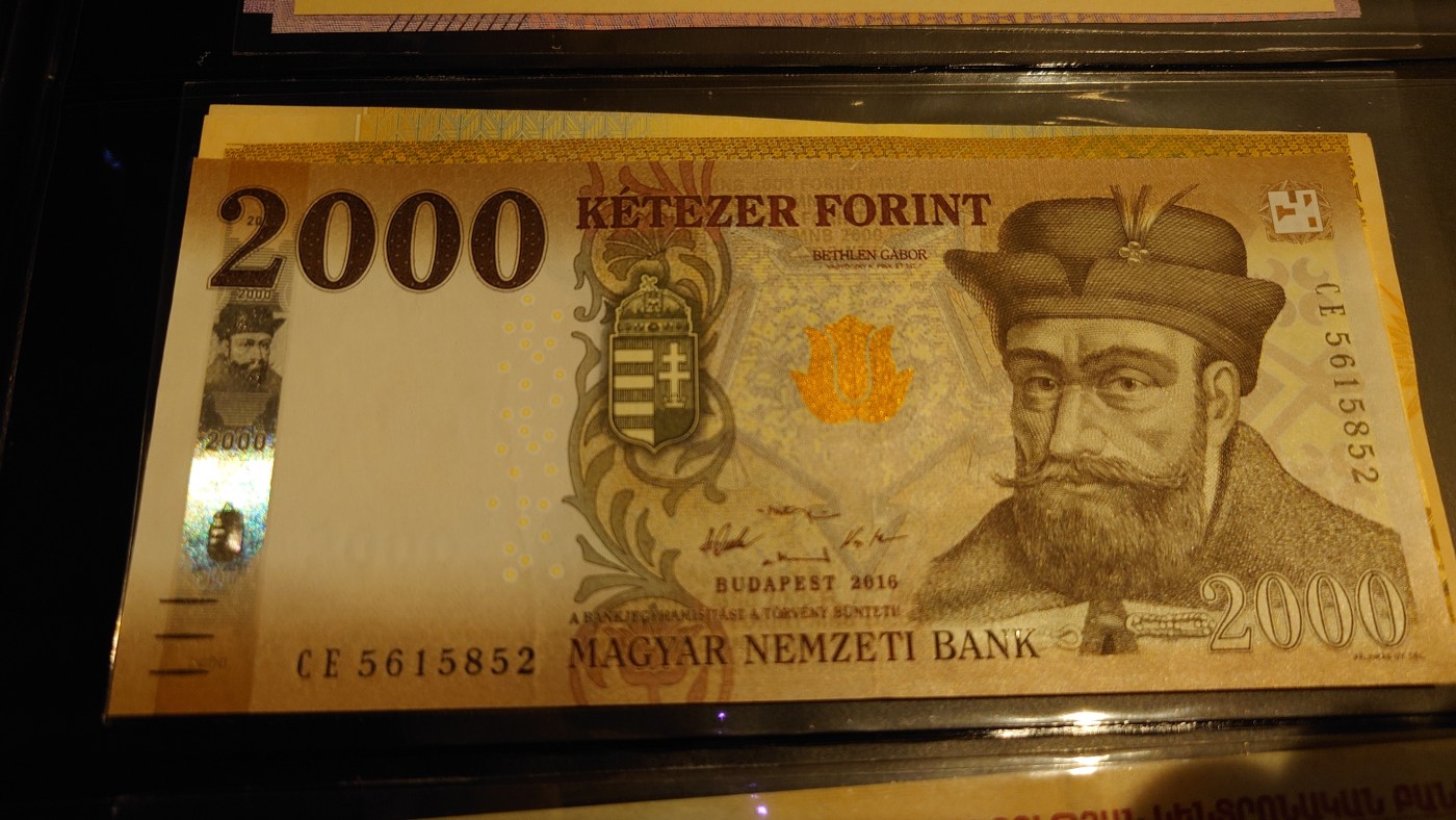 【世界钱币】精选微拍第90期暨2024年第一期 混合场 2016年匈牙利2000福林 全新绝品无47