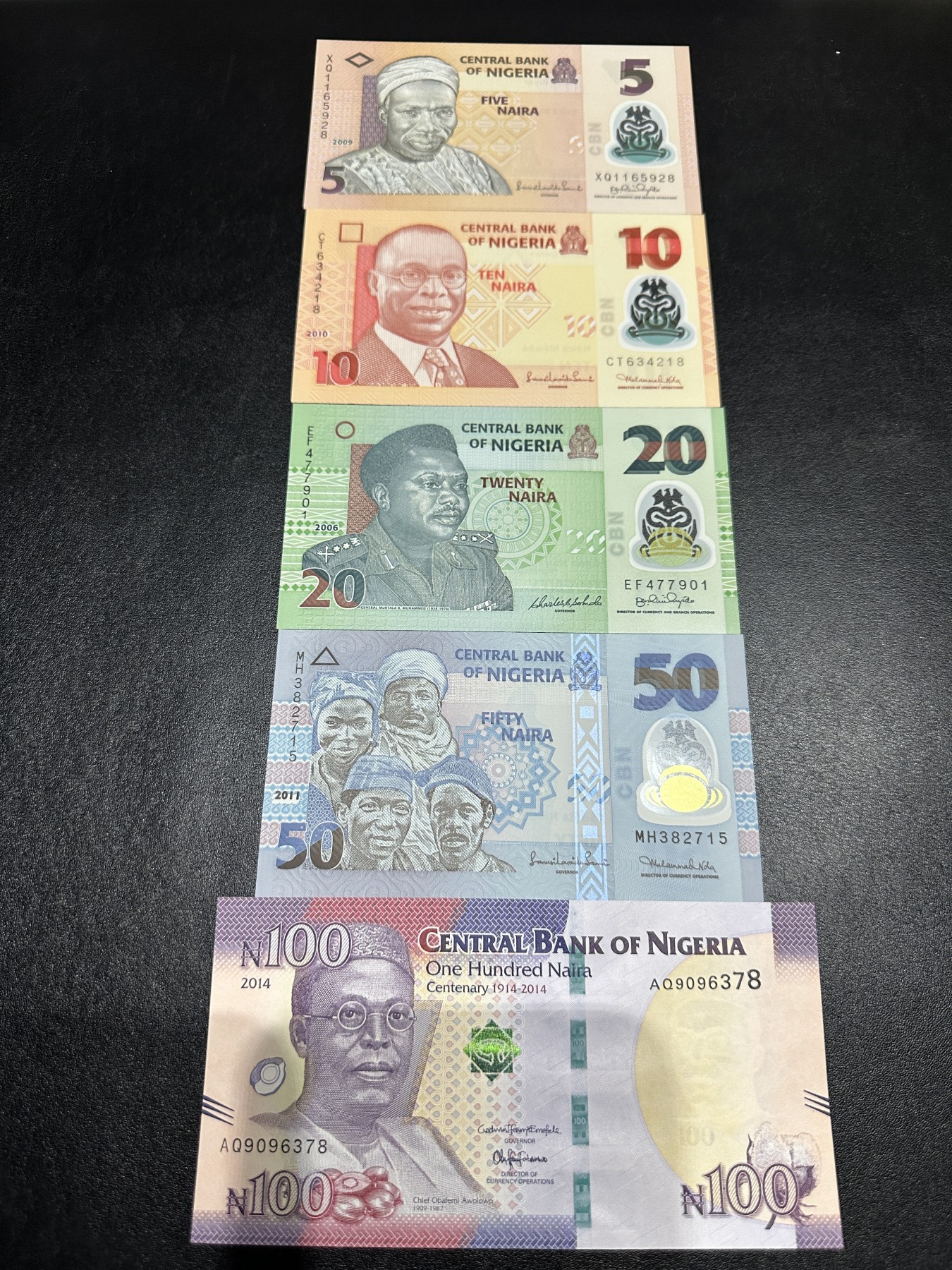 《外钞收藏家》第三百三十四期（连拍第一场） 尼日利亚5张带纪念钞一起 全新UNC