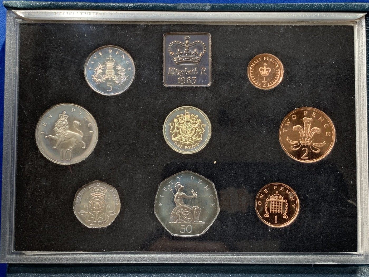 《竞宝斋》第238场-周日，周一，周二，周三 疯狂4连拍 (全场包邮) 英国1983年8纪念币带一枚章带证书