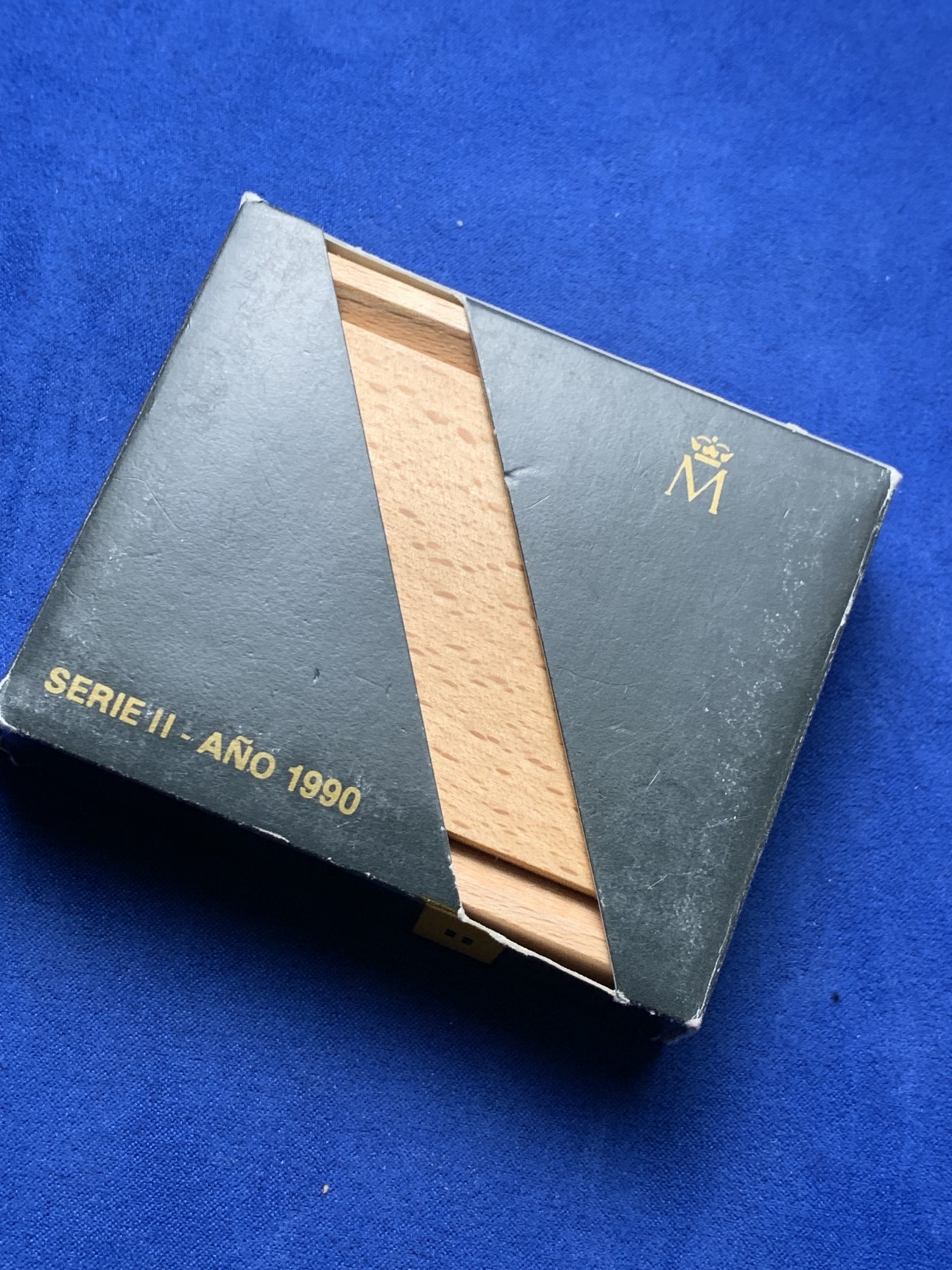 《竞宝斋》第238场-周日，周一，周二，周三 疯狂4连拍 (全场包邮) 西班牙发现新大陆五百周年纪念 1990年三人头 5000比塞塔银币 54克 925银