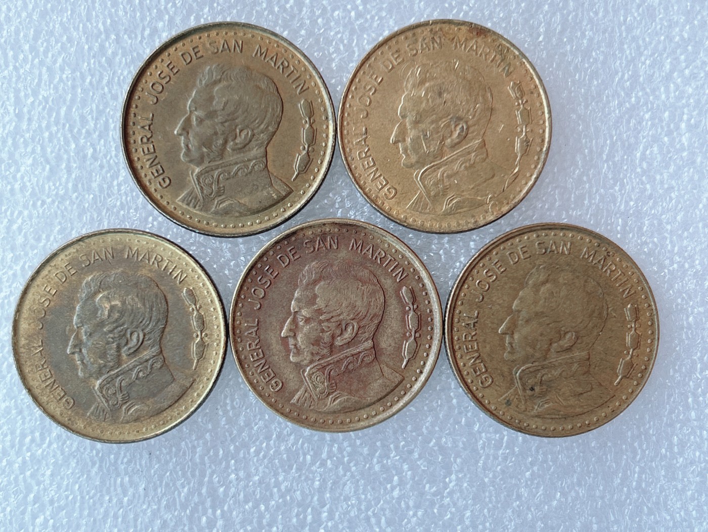 第一海外回流一元起拍收藏 本月最后一期 第61期 阿根廷1980年100比索 5枚