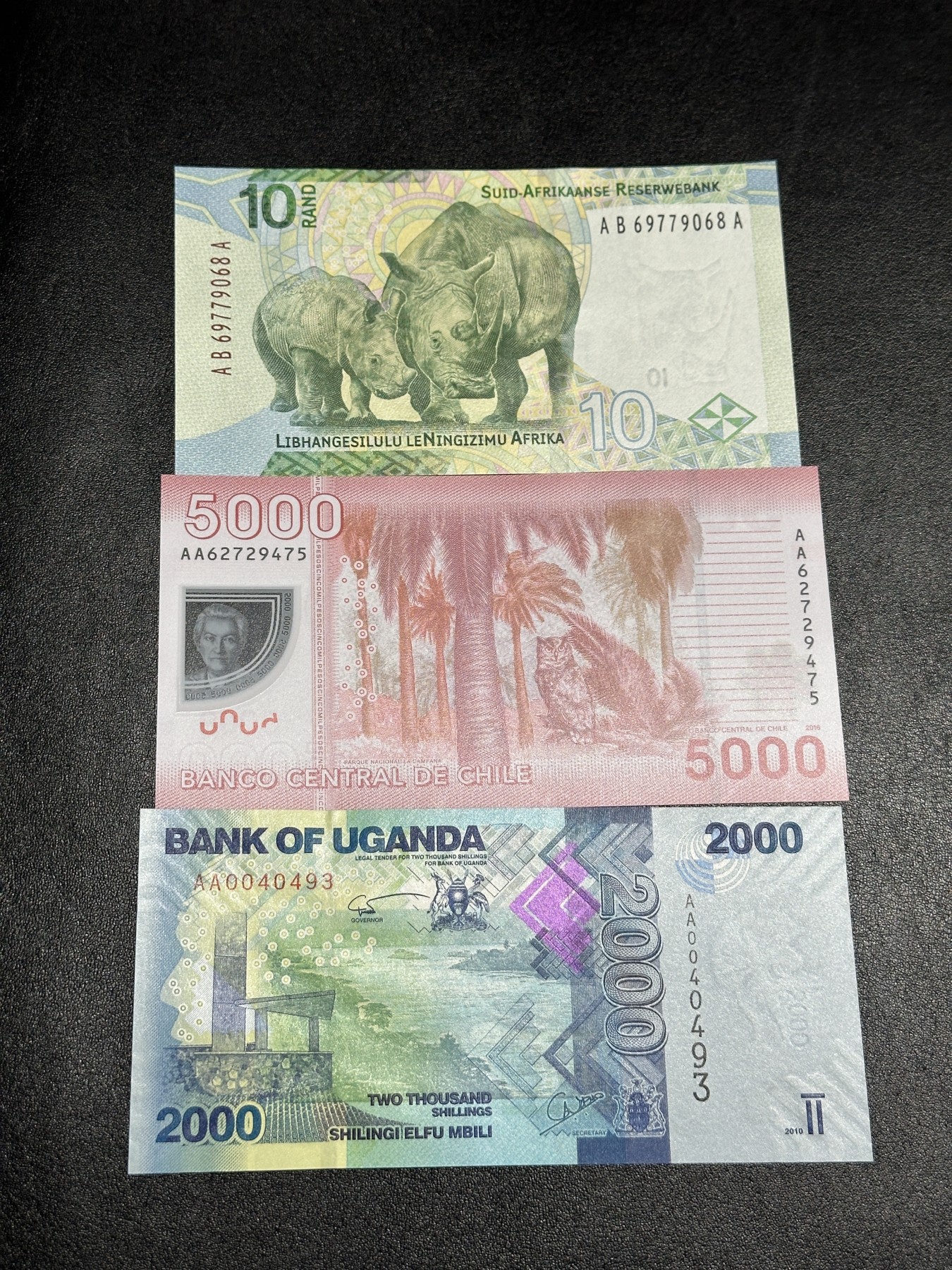 《外钞收藏家》第三百三十五期（连拍第二场） 南非、智利、乌干达三张一起 全新UNC