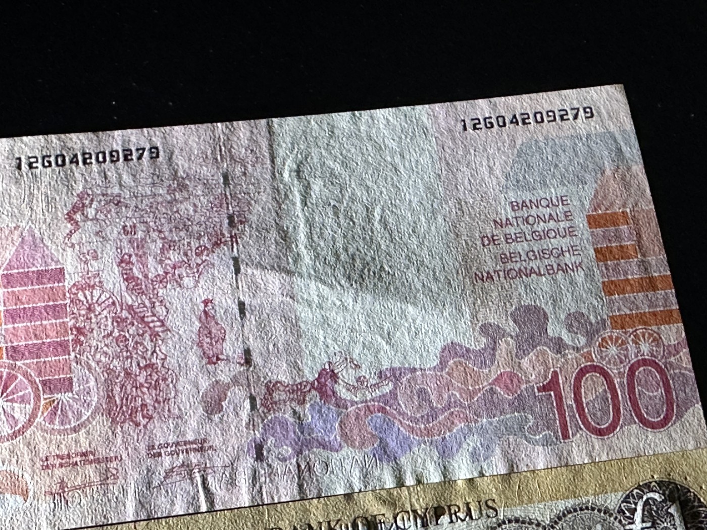 《外钞收藏家》第三百三十五期（连拍第二场） 比利时、塞浦路斯、巴哈马三张一起 比利时UNC- 其他全新