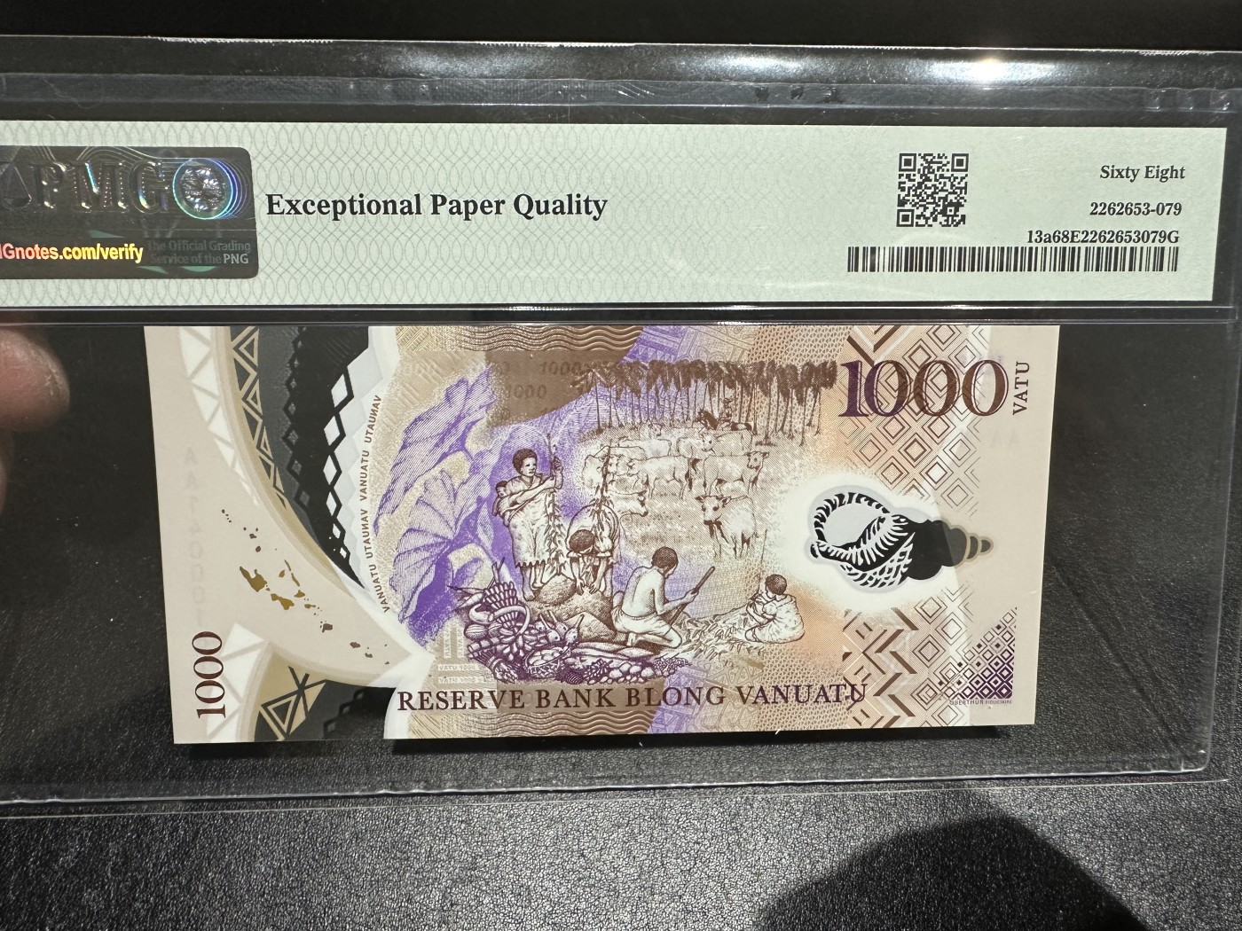 《外钞收藏家》第三百三十五期（连拍第二场） 2014年瓦努图1000 无47 PMG68 AA冠百位号