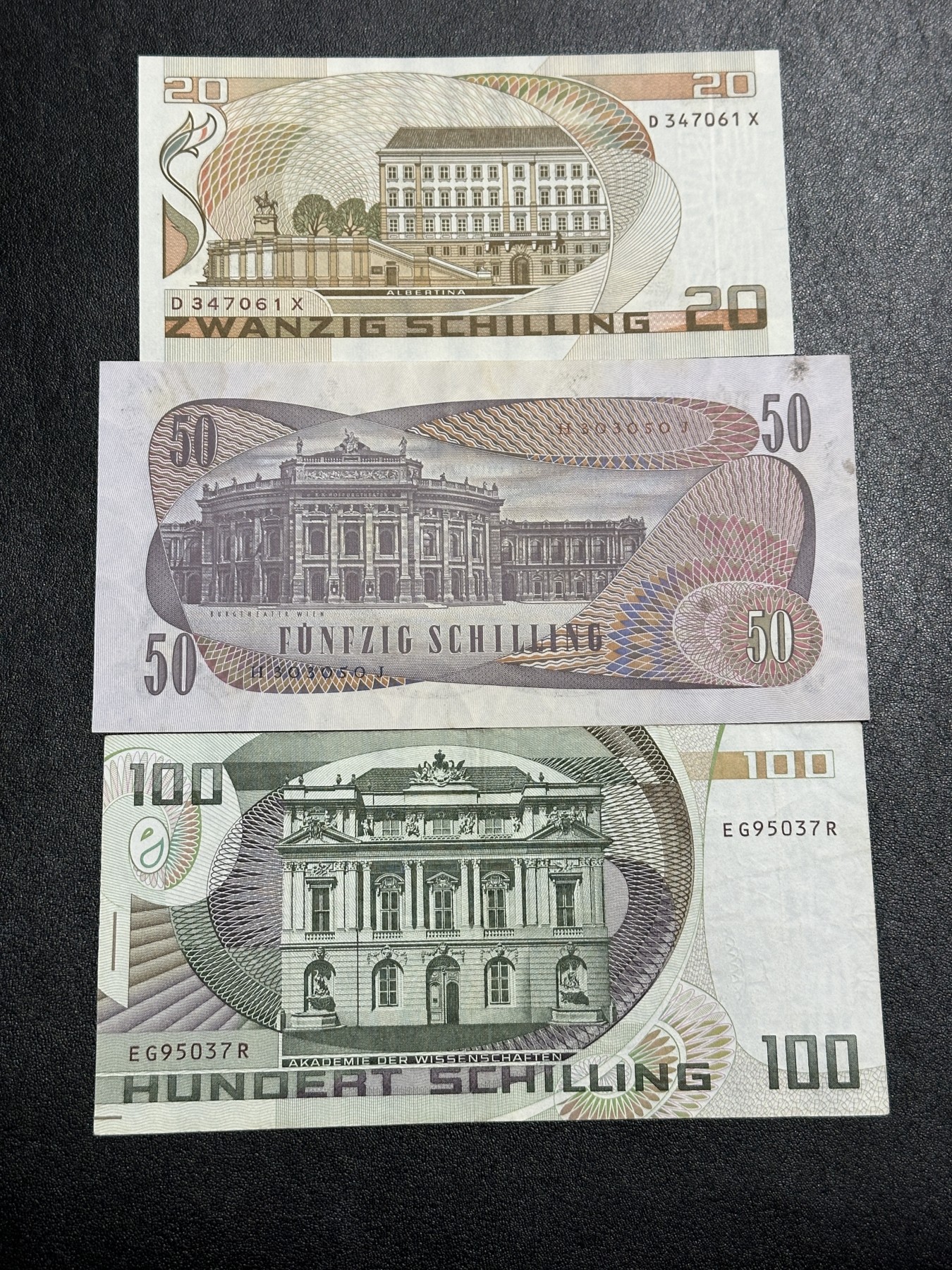 《外钞收藏家》第三百三十五期（连拍第二场） 奥地利20、50、100先令 20全新其他两个有折