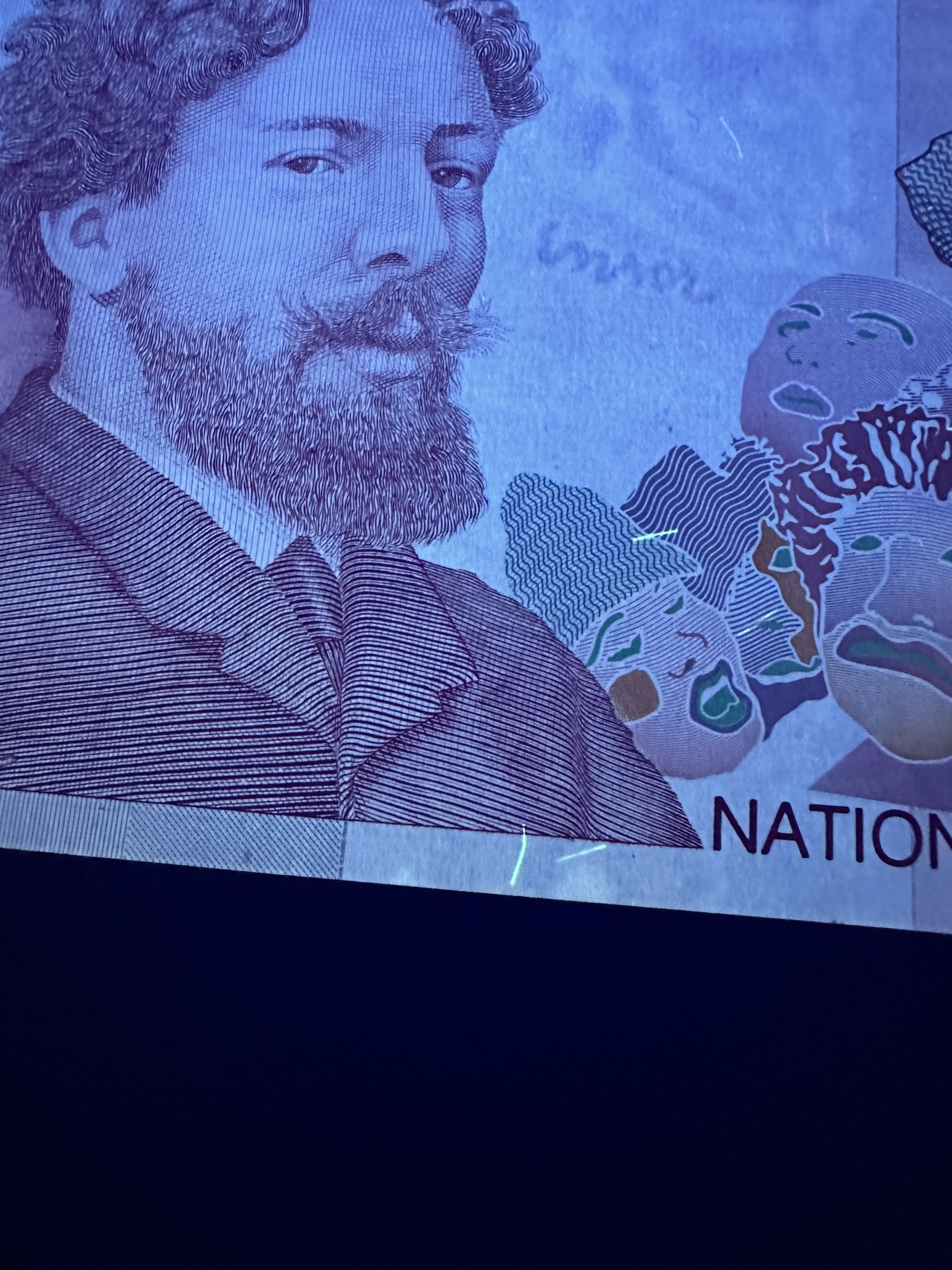 《外钞收藏家》第三百三十五期（连拍第二场） 比利时、塞浦路斯、巴哈马三张一起 比利时UNC- 其他全新