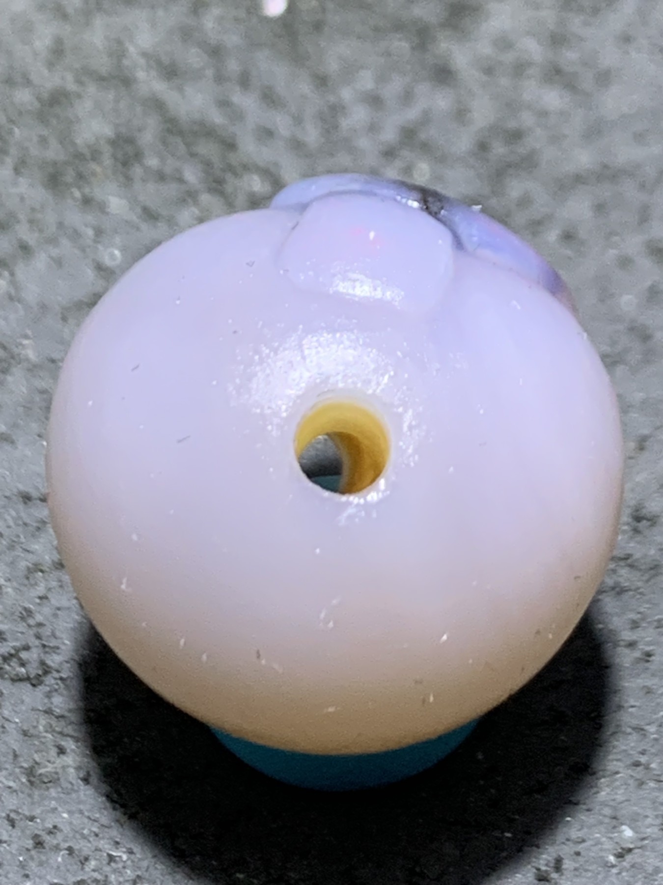 精美高玉化亚光海洋玉髓手工俏色巧雕一心向佛随形圆珠一个！