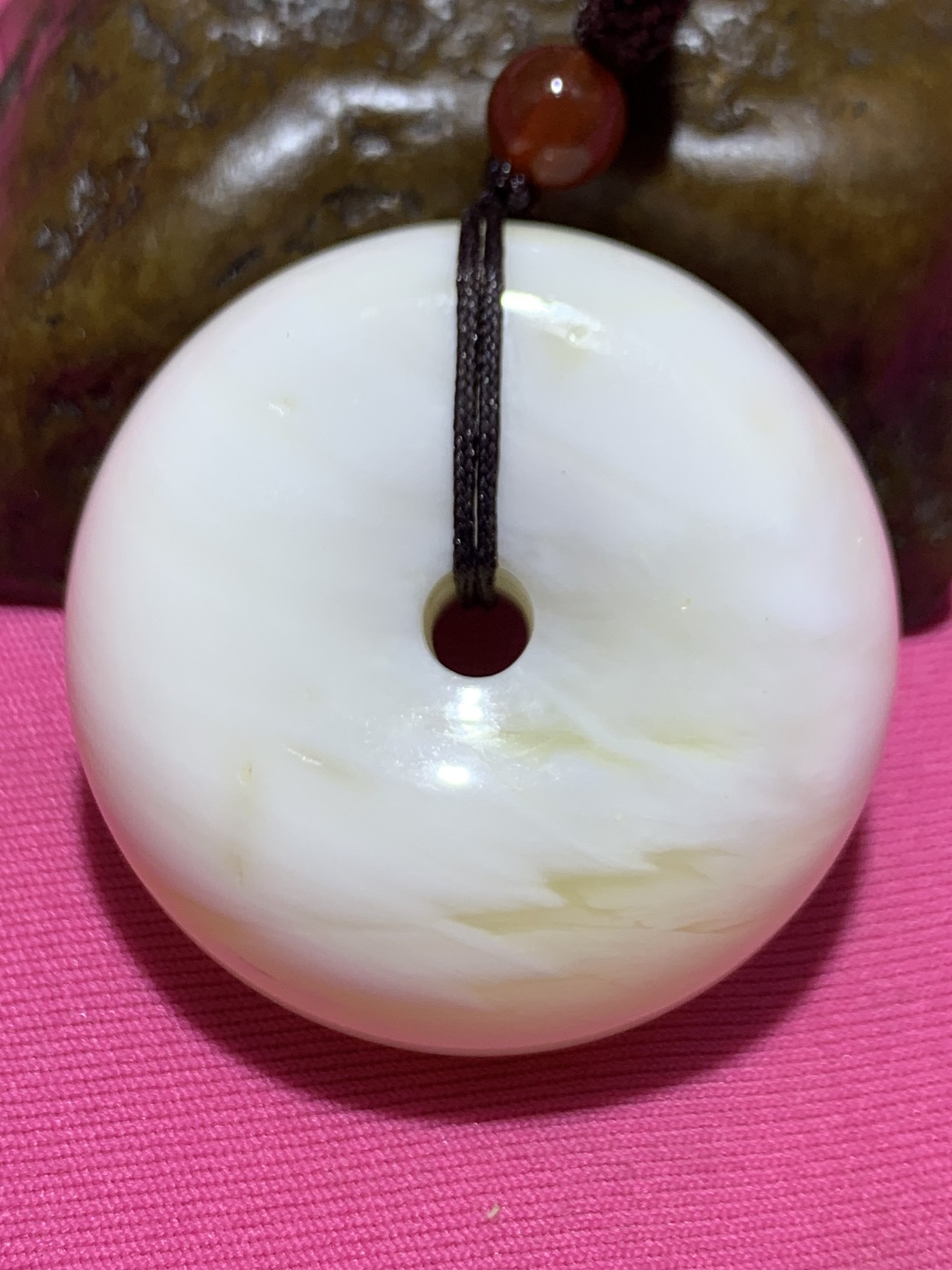 天然深海奶飘黄白贝化玉面包圈平安扣一个