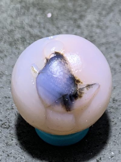 精美高玉化亚光海洋玉髓手工俏色巧雕一心向佛随形圆珠一个！ - 精美高玉化亚光海洋玉髓手工俏色巧雕一心向佛随形圆珠一个！