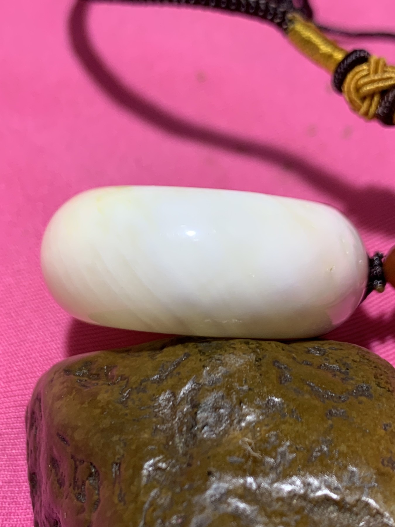天然深海奶飘黄白贝化玉面包圈平安扣一个