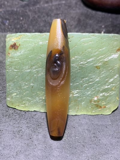 精美亚光高玉化巴西玛瑙手工俏色巧雕无相佛，回纹桶珠一个！ - 精美亚光高玉化巴西玛瑙手工俏色巧雕无相佛，回纹桶珠一个！