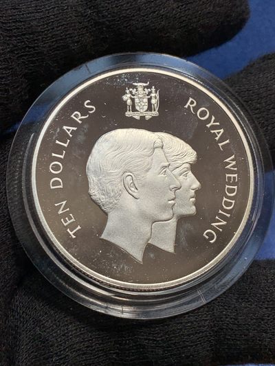 《竞宝斋》第239场-周日，周一 年终拍场 (全场包邮) 牙买加1981年查尔斯王子戴安娜王妃结婚纪念10元精制大银币