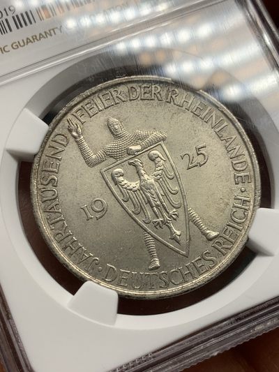 《竞宝斋》第239场-周日，周一 年终拍场 (全场包邮) NGC-MS63 1925年A版德国魏玛共和国莱茵千年5马克银币，原汁原味老包浆，包浆醇厚，状态极佳，获得更高的评分数目才76枚，潜力品种。