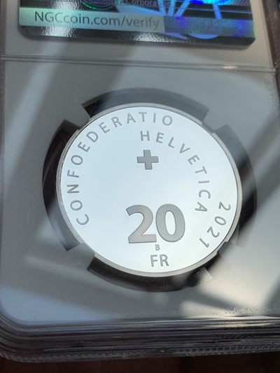 《竞宝斋》第239场-周日，周一 年终拍场 (全场包邮) NGC-PF70 瑞士2021年发行的错觉艺术生命之桥20瑞士法郎（发行5000枚） 盒证齐全 20g 33mm 835银