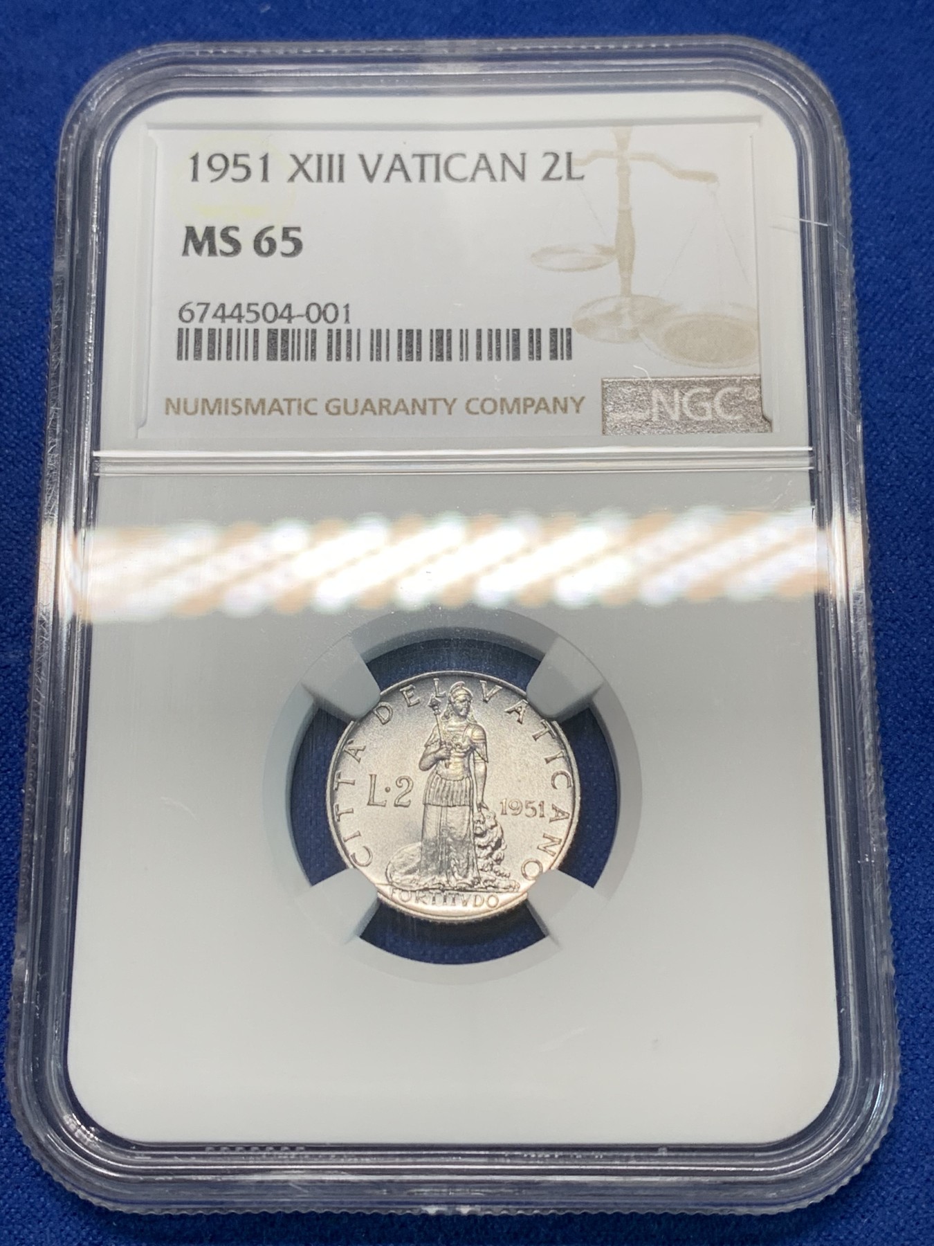 《竞宝斋》第240场-周日，周一 年终尾场 (全场包邮) NGC MS65 梵蒂冈1951年2里拉，高分好光泽可收藏！