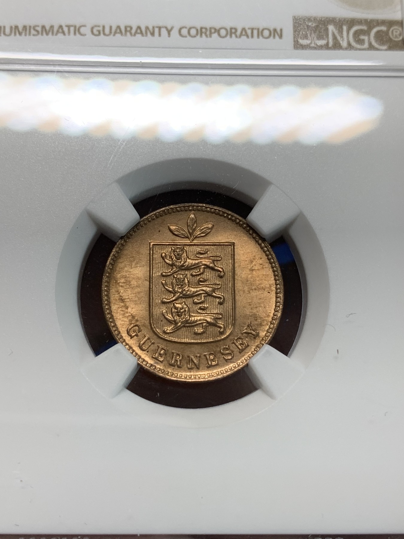 《竞宝斋》第240场-周日，周一 年终尾场 (全场包邮) NGC MS65RB 1899年根西喜顿厂【H厂】3叶雄狮版1道布高分铜币