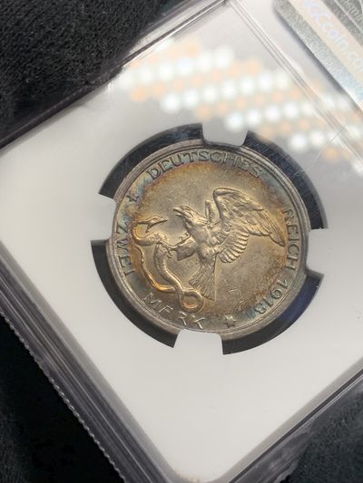 《竞宝斋》第239场-周日，周一 年终拍场 (全场包邮) NGC MS61 德国普鲁士1913年战胜拿破仑纪念2马克银币 正面极致五彩，背面环五彩 视觉盛宴 分数可以忽略了