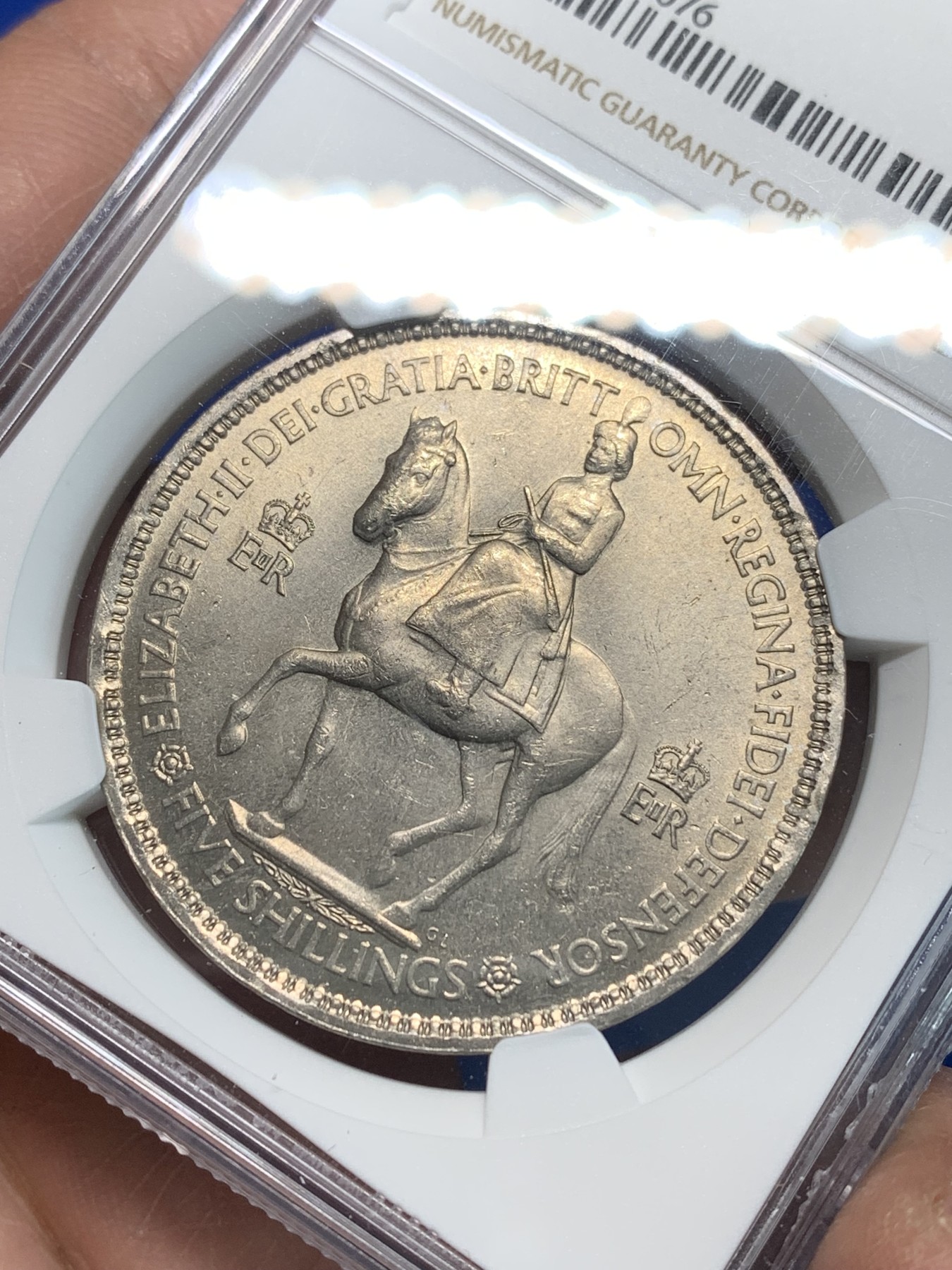 《竞宝斋》第240场-周日，周一 年终尾场 (全场包邮) NGC-MS64 英国1953年伊丽莎白二世纪念克朗币 登基纪念首枚女皇克朗纪念币 彩色包浆 转光好 造型精美