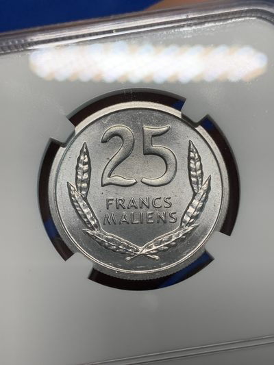 《竞宝斋》第239场-周日，周一 年终拍场 (全场包邮) NGC MS65 马里1961年狮头25法郎，分炫目好光高分可藏！