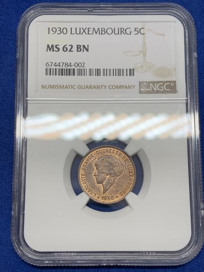 《竞宝斋》第239场-周日，周一 年终拍场 (全场包邮) NGC MS62BN 卢森堡1930年5分铜币，夏洛特女大公青年头像好品不常见配套好货！