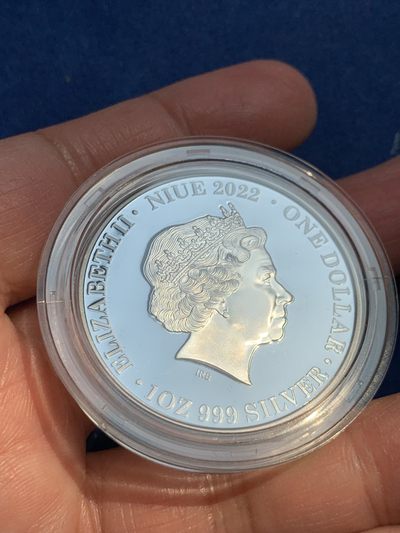 《竞宝斋》第239场-周日，周一 年终拍场 (全场包邮) 纽埃2022年-澳大利亚夜间系列5-谷仓猫头鹰钌化精制银币-1澳元（发行量1000枚） 盒证齐全 1盎司999银 38.61mm