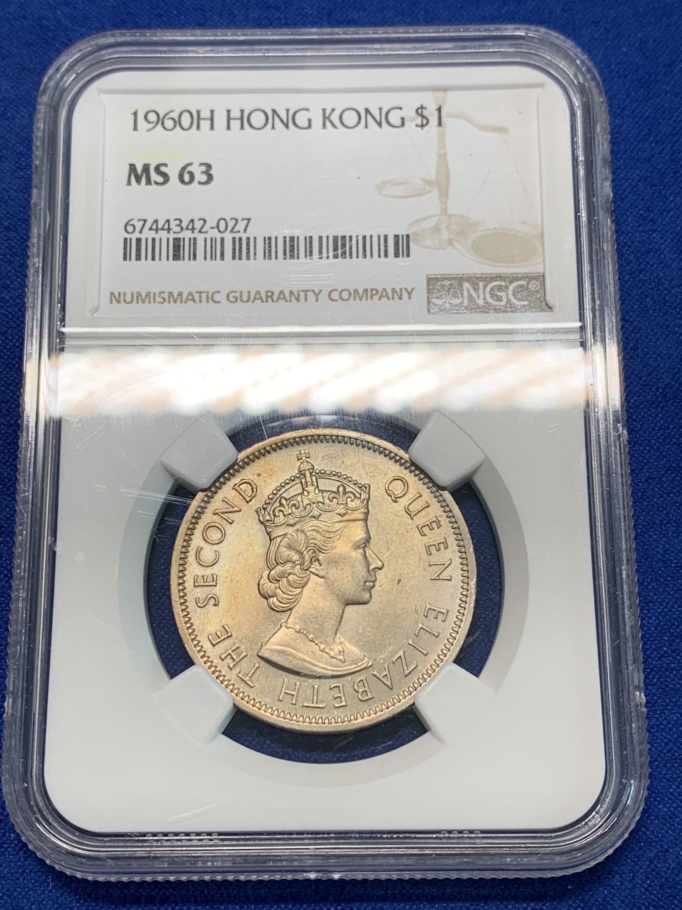 《竞宝斋》第240场-周日，周一 年终尾场 (全场包邮) NGC MS63 香港1960年大一元镍币 尖冠版女皇头像 首年发行 有漂亮的黄油包浆