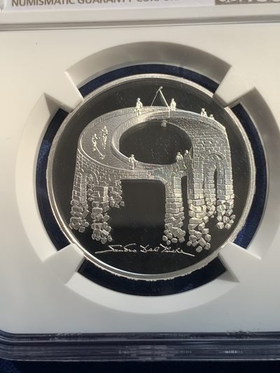 《竞宝斋》第239场-周日，周一 年终拍场 (全场包邮) NGC-PF70 瑞士2021年发行的错觉艺术生命之桥20瑞士法郎（发行5000枚） 盒证齐全 20g 33mm 835银