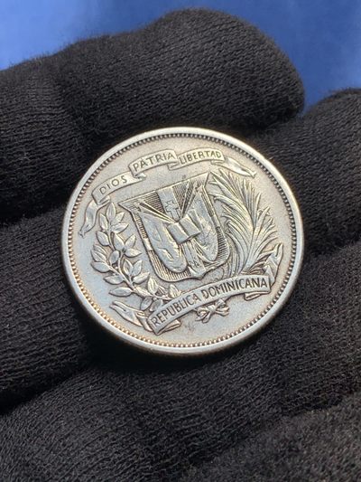 《竞宝斋》第239场-周日，周一 年终拍场 (全场包邮) 多米尼加1951印第安女神半比索银币