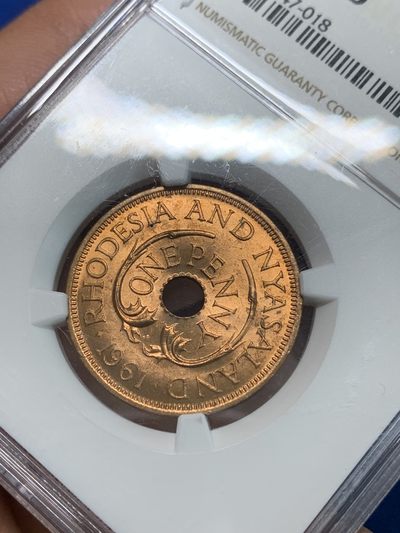 《竞宝斋》第239场-周日，周一 年终拍场 (全场包邮) NGC MS65RD 英属罗德西亚和尼亚萨兰1961年双象1便士铜币
