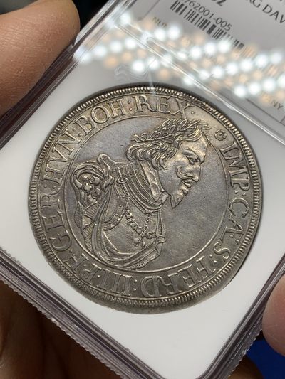 《竞宝斋》第239场-周日，周一 年终拍场 (全场包邮) NGC MS62 德国德意志奥格斯堡1642年城市景观泰勒银币 持续上涨的品种！