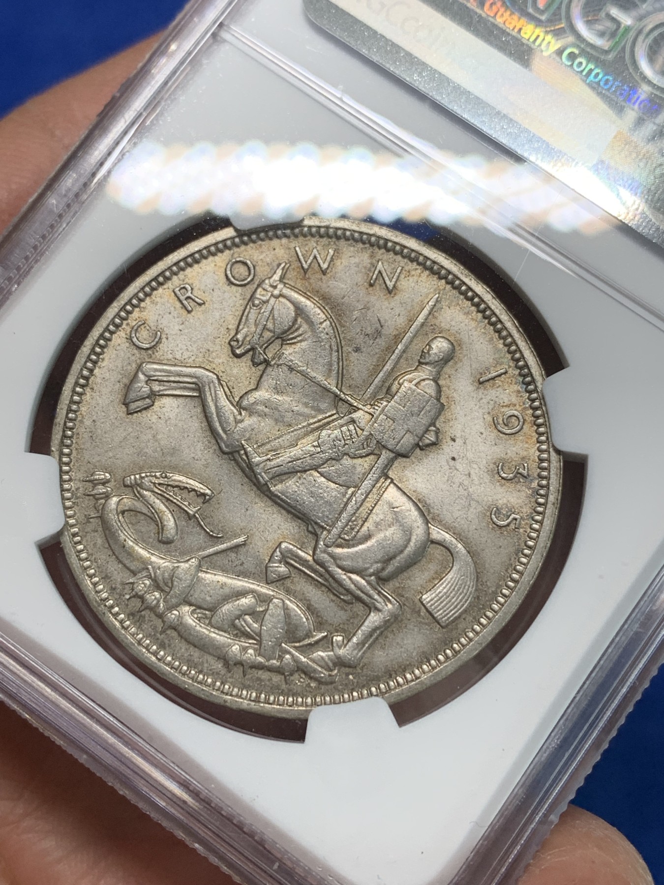 《竞宝斋》第240场-周日，周一 年终尾场 (全场包邮) NGC MS63 英国1935木马剑银币 底光好带包浆 不错