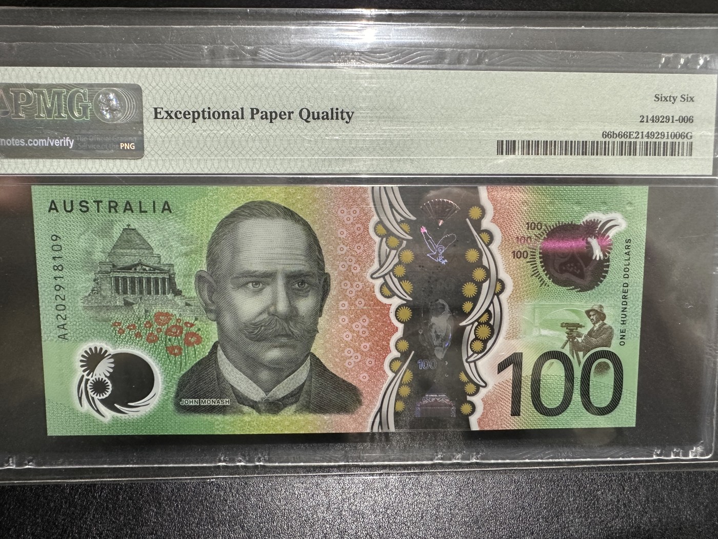 《外钞收藏家》第三百三十六期 2020年澳大利亚100澳元PMG66 首发AA冠 无47