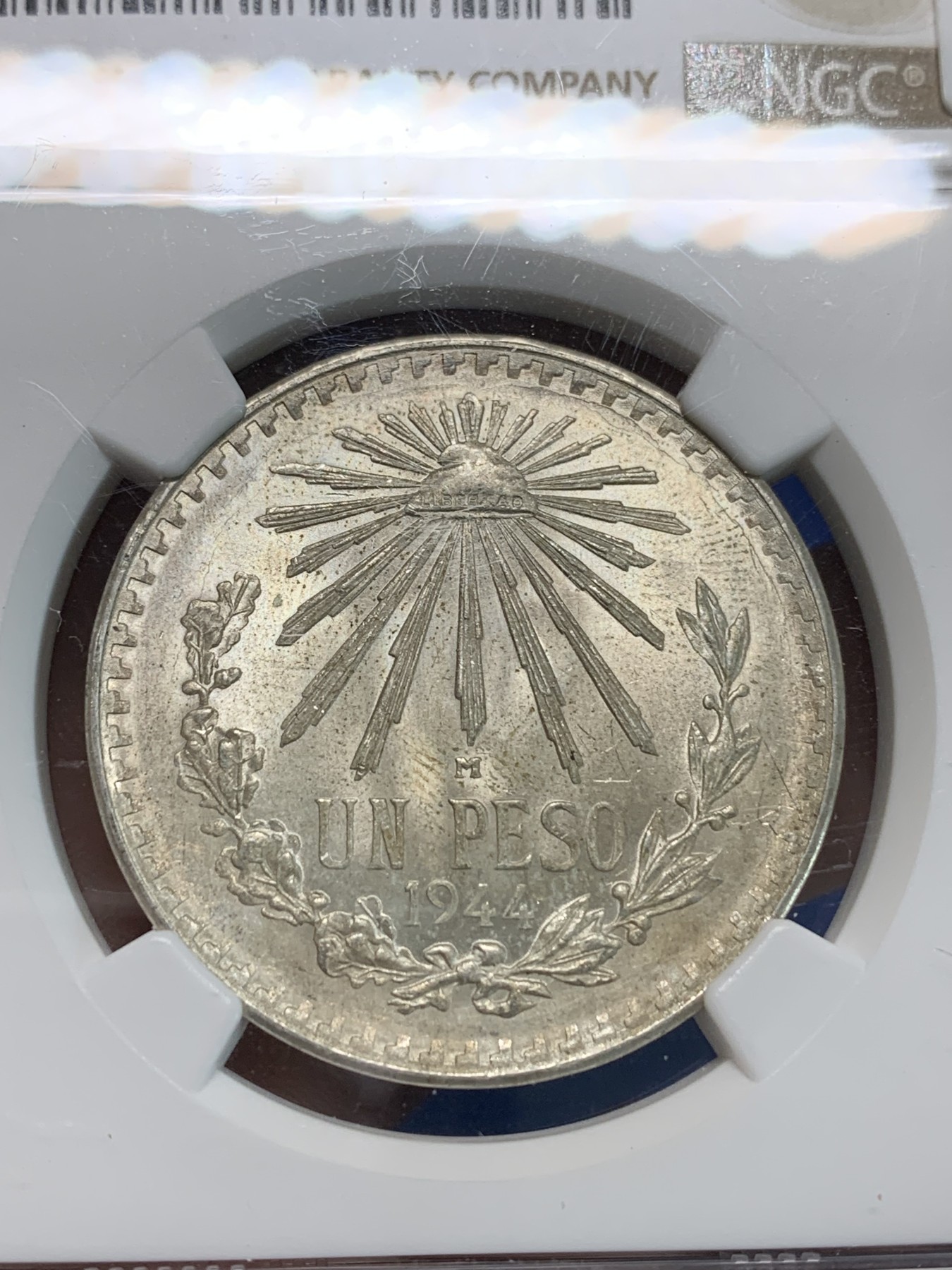 《竞宝斋》第240场-周日，周一 年终尾场 (全场包邮) NGC-MS65 墨西哥 1944年1比索银币 小鹰洋 高性价比 人手一个