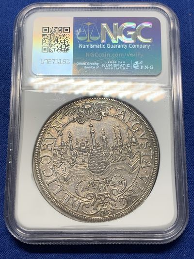 《竞宝斋》第239场-周日，周一 年终拍场 (全场包邮) NGC MS62 德国德意志奥格斯堡1642年城市景观泰勒银币 持续上涨的品种！