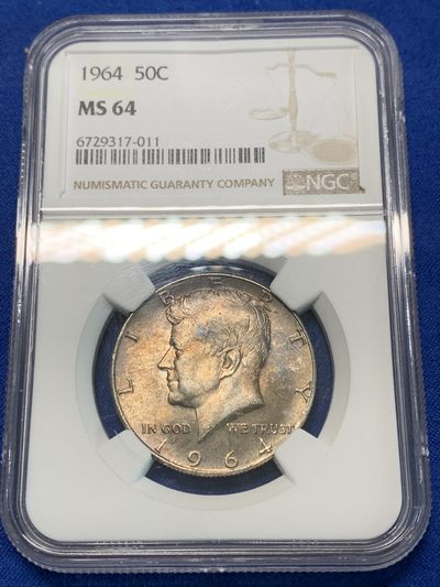 《竞宝斋》第239场-周日，周一 年终拍场 (全场包邮) NGC-MS64 美国1964年肯尼迪50分首年份高银币，双面酱彩