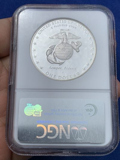 《竞宝斋》第239场-周日，周一 年终拍场 (全场包邮) NGC-PF69UC  美国海军陆战队成立230年纪念精制1美元银币。