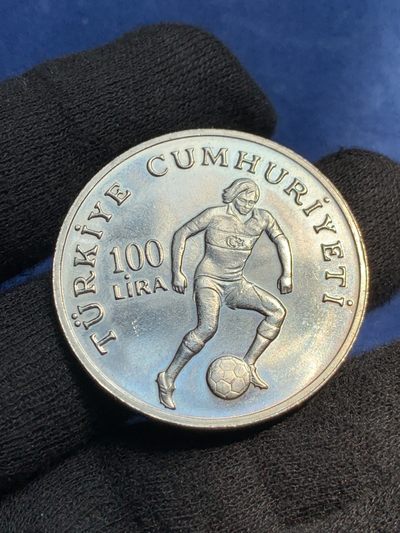 《竞宝斋》第239场-周日，周一 年终拍场 (全场包邮) 1982土耳其100里拉世界杯克朗型纪念镍币