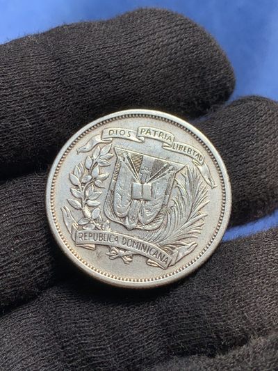 《竞宝斋》第239场-周日，周一 年终拍场 (全场包邮) 多米尼加1951印第安女神半比索银币