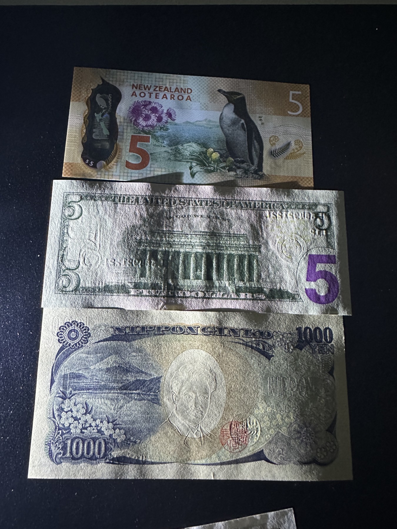 《外钞收藏家》第三百三十六期 新西兰、美元、日元 三张一起 全新UNC