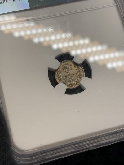 《竞宝斋》第239场-周日，周一 年终拍场 (全场包邮) NGC MS65 1894年英国洗脚币1便士银币 灌足节稀少品种 少见包浆 PL感十足 高分难得