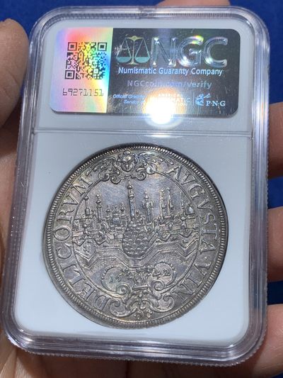 《竞宝斋》第239场-周日，周一 年终拍场 (全场包邮) NGC MS62 德国德意志奥格斯堡1642年城市景观泰勒银币 持续上涨的品种！