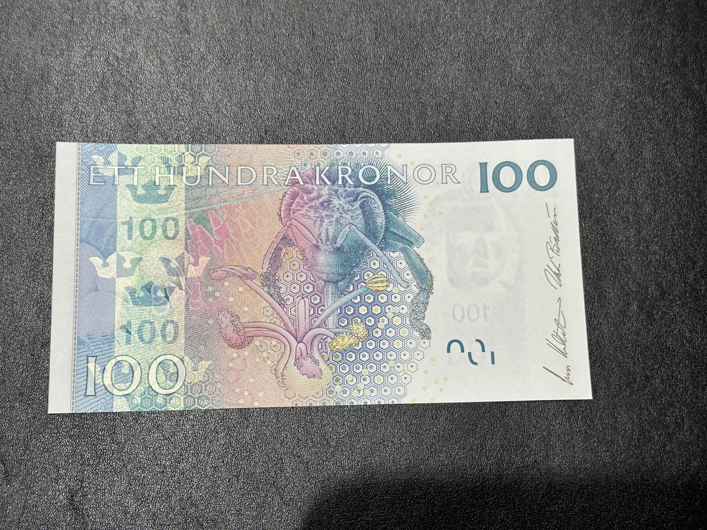 《外钞收藏家》第三百三十六期 瑞典100克朗 全新UNC