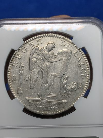 《竞宝斋》第239场-周日，周一 年终拍场 (全场包邮) NGC XF 法国1792A路易十六天使埃居大银币，热门品种天使幸运币，深打制，正反面人物细节清晰，流通磨损小，难得银光很好。