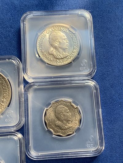 《竞宝斋》第239场-周日，周一 年终拍场 (全场包邮) 4枚一组 加纳1965年恩克鲁玛头像全套，UNC-BU强光好品一次收齐！