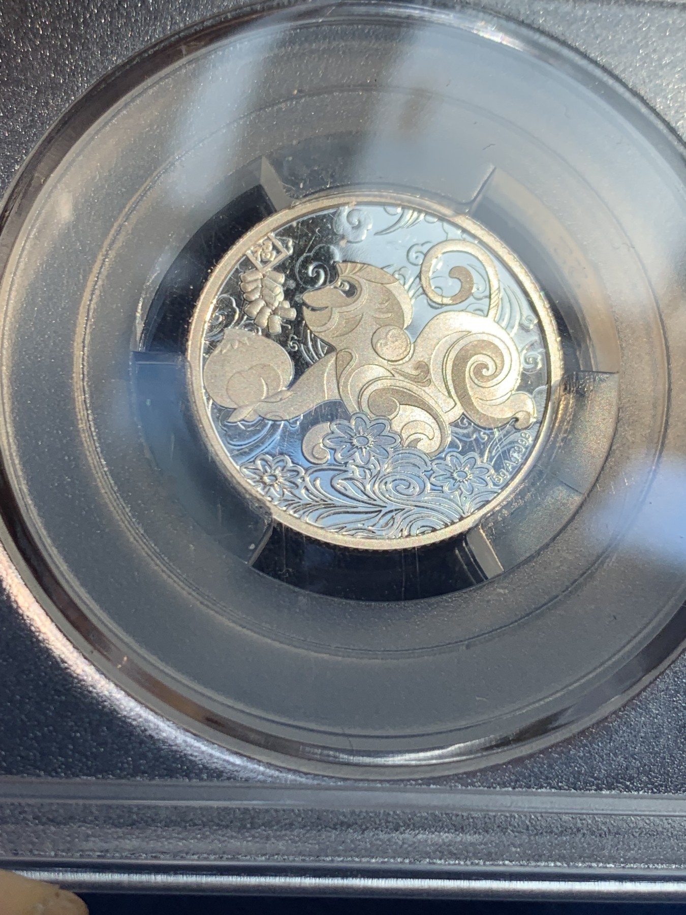 《竞宝斋》第239场-周日，周一 年终拍场 (全场包邮) 2枚一组 华夏评级 MS70 中国 2016年 福猴贺春5克纯银纪念银章 沈阳造币厂制作  公博 MS68 中国 2015年 武圣关羽加厚纪念铜章 沈阳造币厂制作 45mm 82g