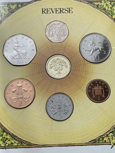 《竞宝斋》第239场-周日，周一 年终拍场 (全场包邮) 英国1987年硬币套装，共7枚