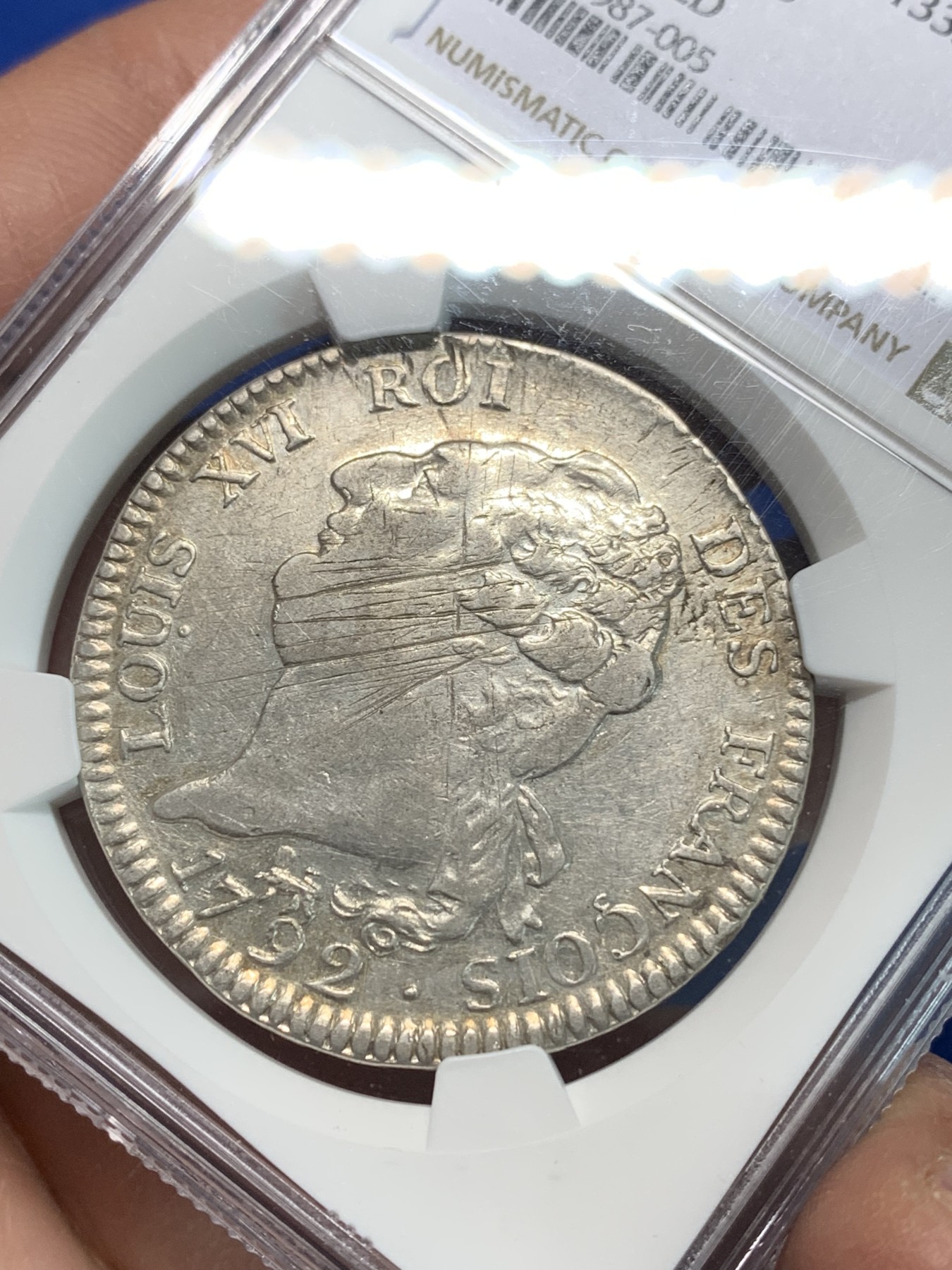 《竞宝斋》第239场-周日，周一 年终拍场 (全场包邮)