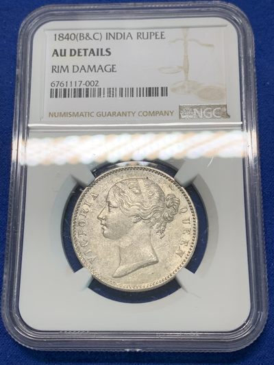 《竞宝斋》第239场-周日，周一 年终拍场 (全场包邮) NGC AUD 英属印度1840年维多利亚女王双辫版1卢比银币